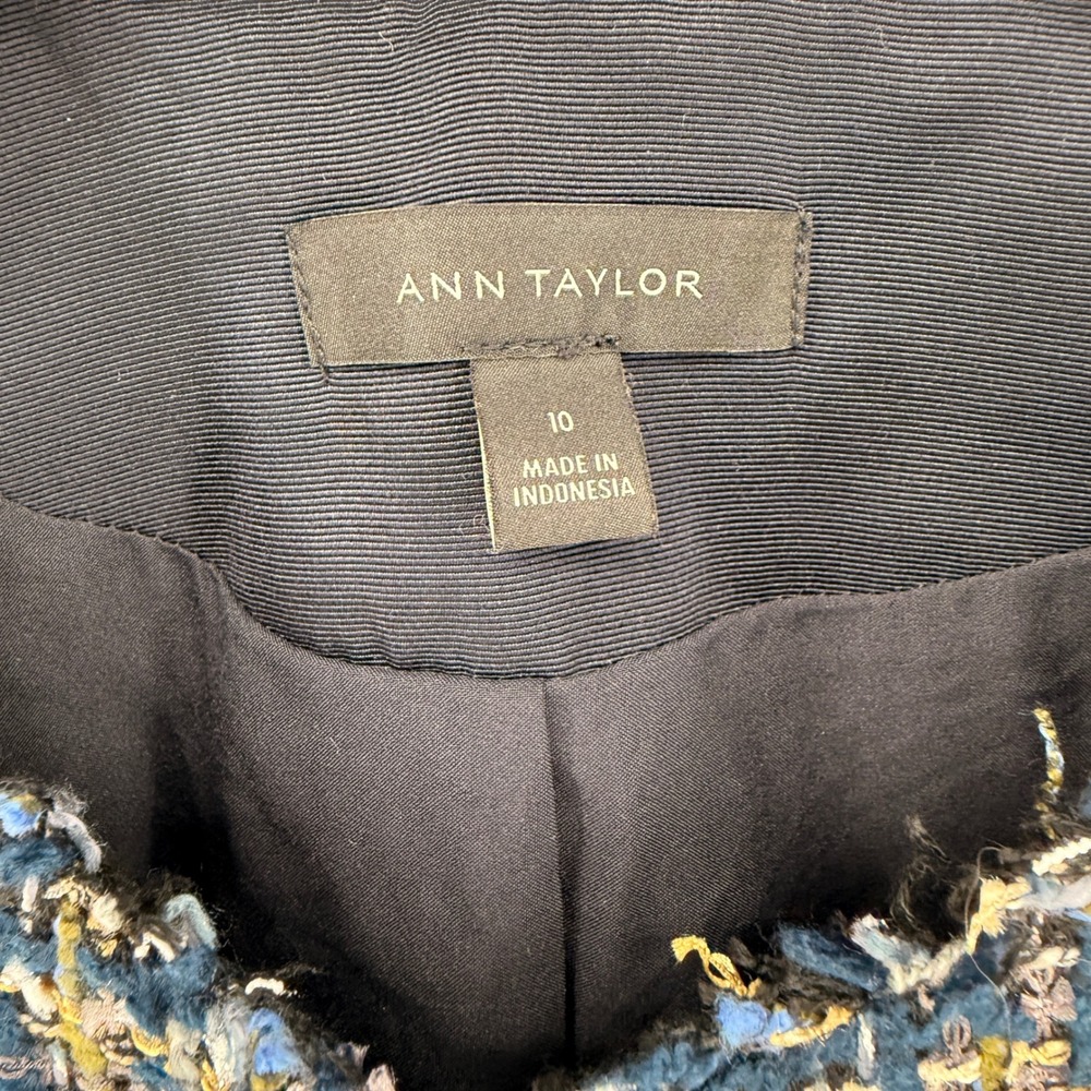 Ann Taylor Tweed Jacket Womens 10 Pre-Opened Blazer Navy Ruffle Fringe Trim Open - Picture 3 of 13